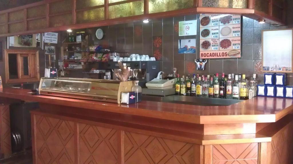 Hostal Restaurante El Chato Эль-Баррако Экстерьер фото